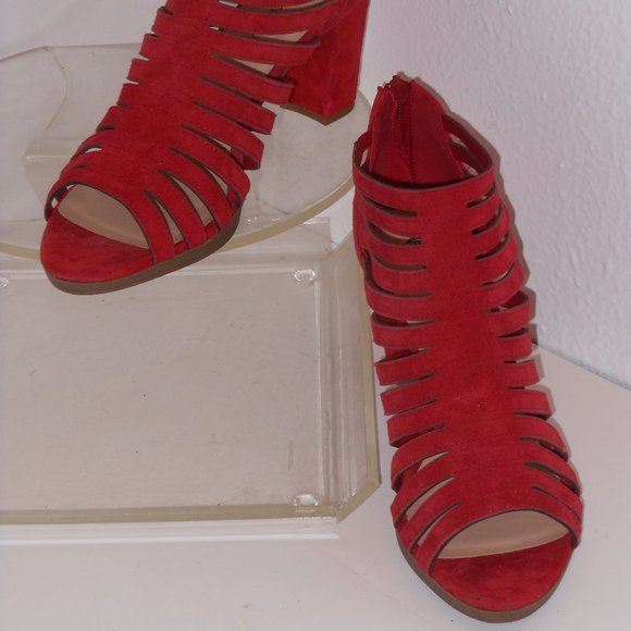 BELLA VISTA RED GENUINE SUEDE SANDALS SIZE 11 MEDIUM - Picture 5 of 9